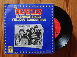 THE BEATLES - Yellow Submarine / Eleanor Rigby (Single,1966)